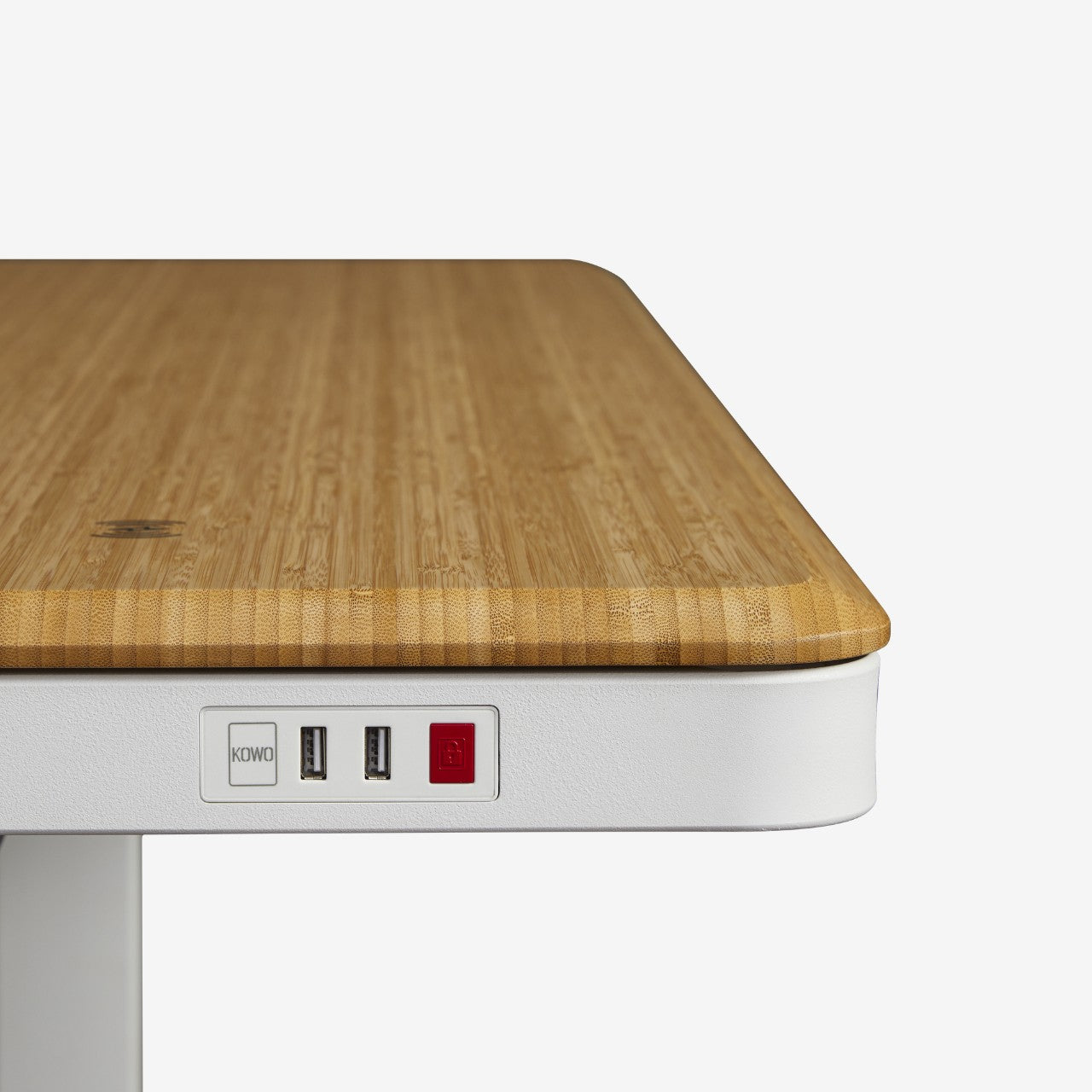 KOWO all-in-one power station includes type A and Types C USB fast chargers
